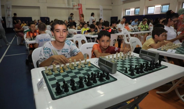国际象棋锦标赛在阿拉尼亚举行 - 体育